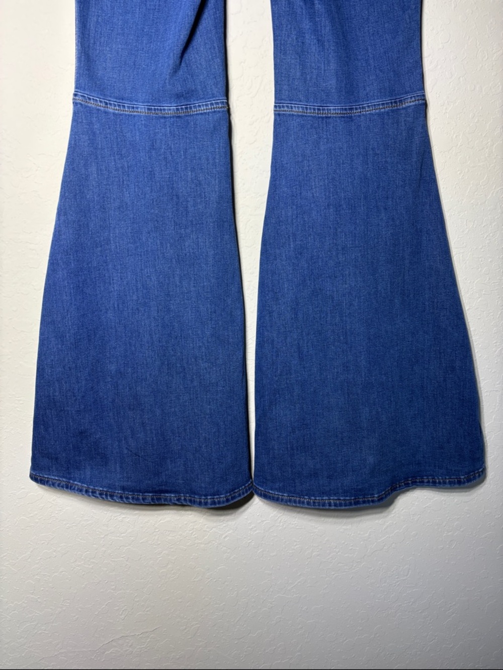 Free People We The Free Just Float On Flare Jeans Side Zip Blue Size 28 - Picture 8 of 10